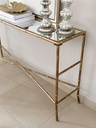 Consola Dorada