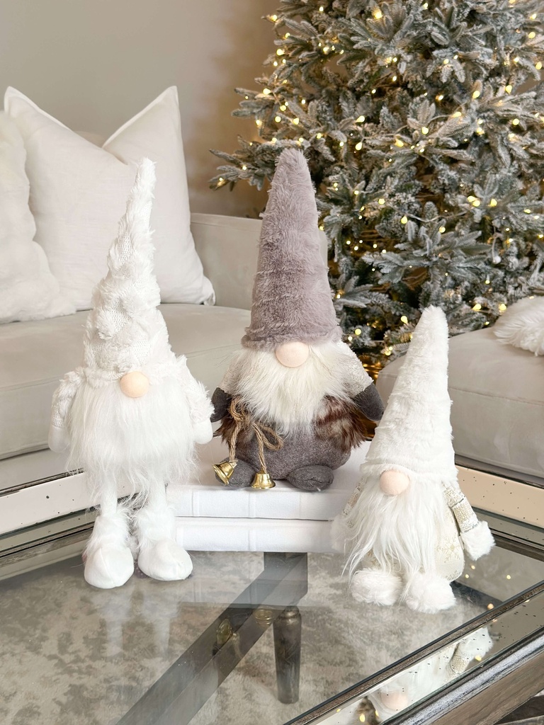 Gnomo gris con campanitas