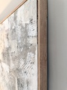 Cuadro abstracto gris, crema y blanco