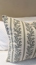 Forro de cojin euro floral rayado verde suave