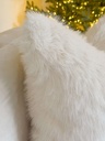 Cojin faux fur blanco