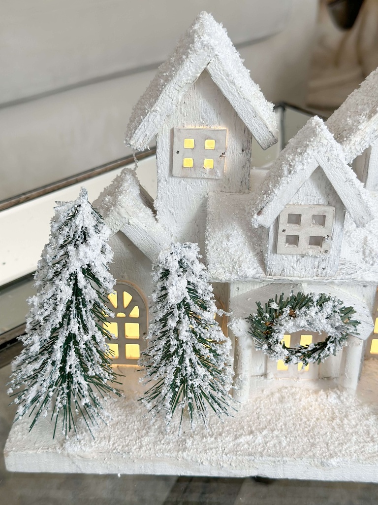 Casa decorativa con luz led