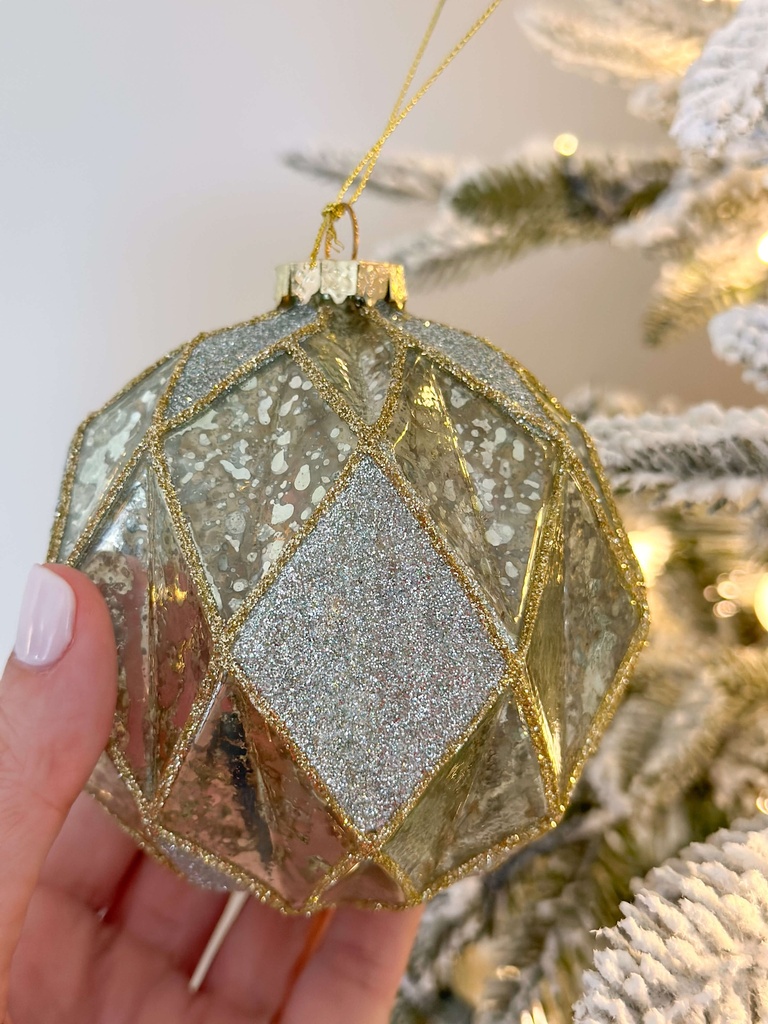 Esfera de vidrio y escarcha