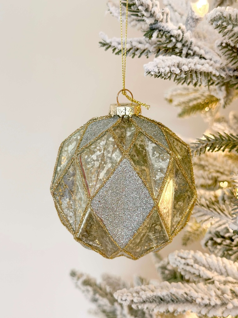 Esfera de vidrio y escarcha