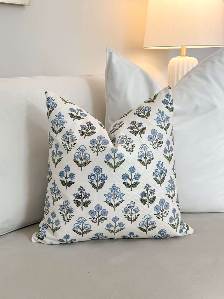 Forro de cojin flores azules