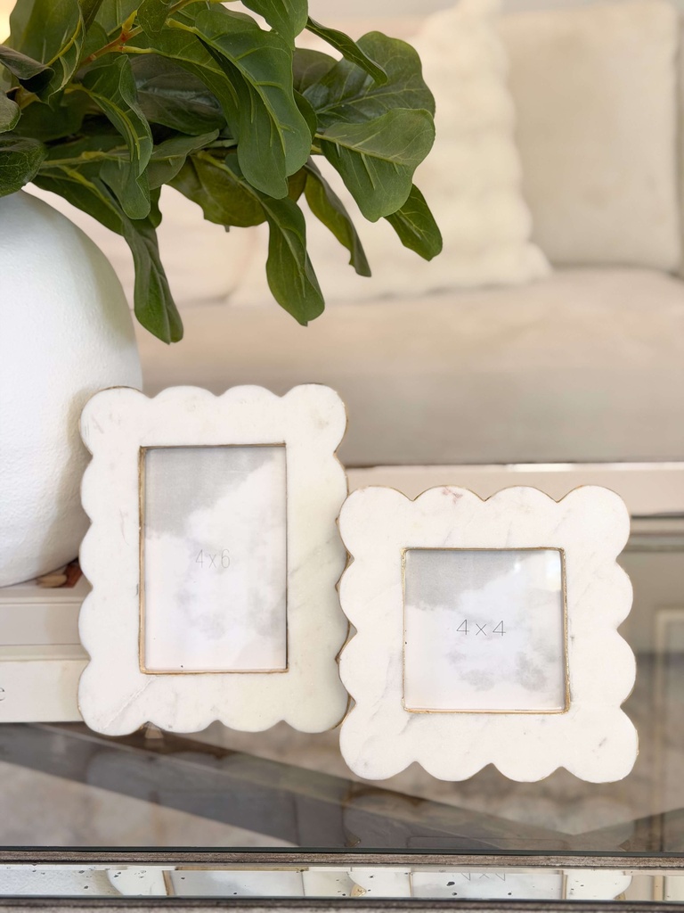 Retratera scalloped marmol orilla dorada