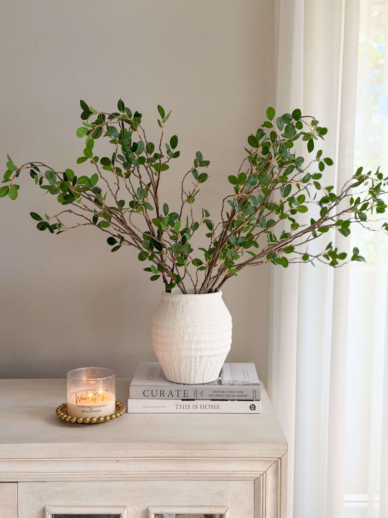 Base blanca rustica con lineas horizontales