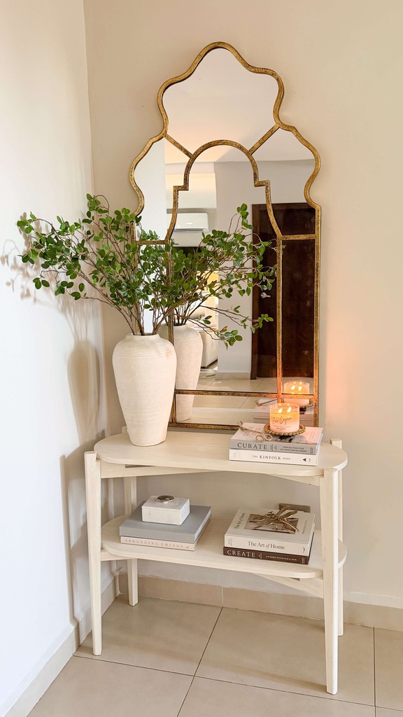 Consola pequeña blanco antiguo